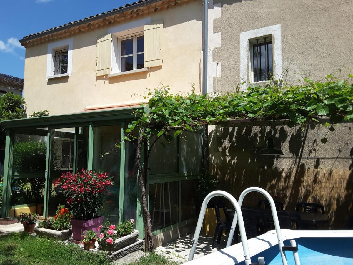 Hébergement de vacances Maison De Charme En Luberon, Jardin Clos *